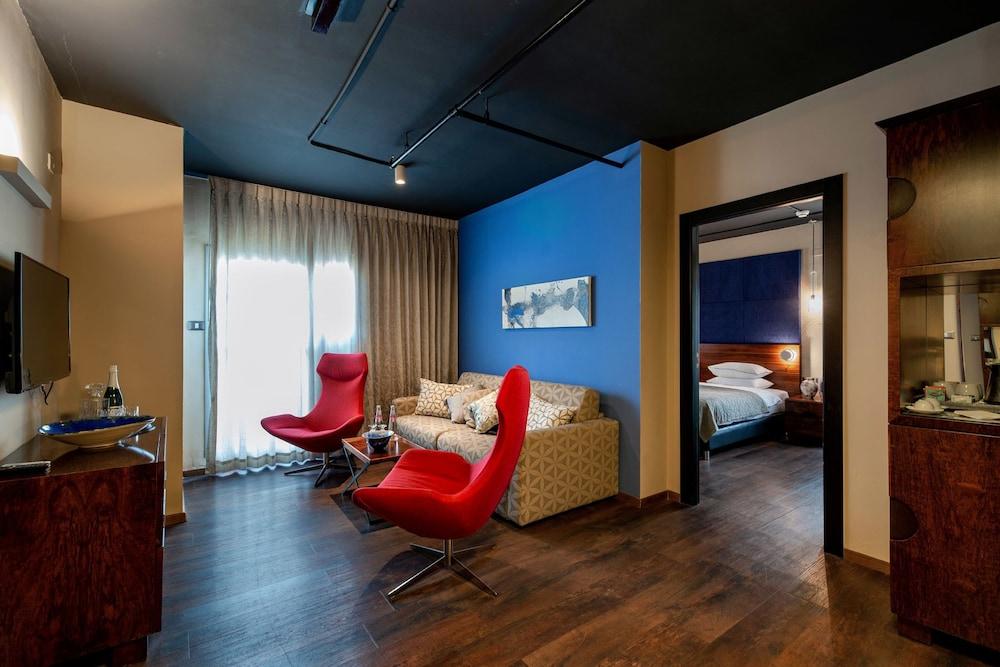 Play Seaport Suite Hotel Tlv Тель-Авів Екстер'єр фото