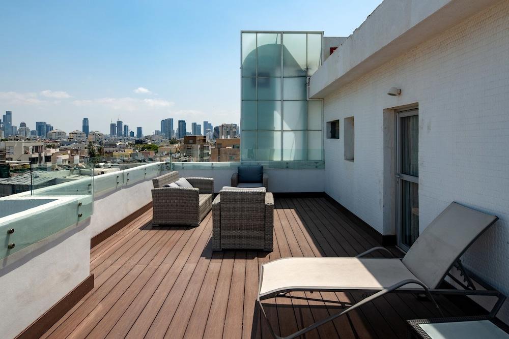 Play Seaport Suite Hotel Tlv Тель-Авів Екстер'єр фото